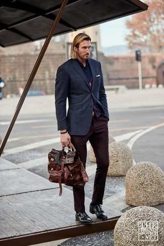 Comment porter un manteau violet