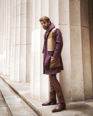 Comment porter un manteau violet