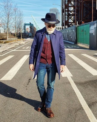 Comment porter un manteau violet