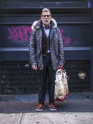 Comment porter une veste violette pour un style chic decontractés quand il fait froid