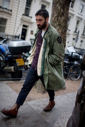 Comment porter une veste violette pour un style decontractés