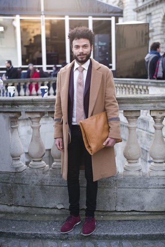 Comment porter une veste violette