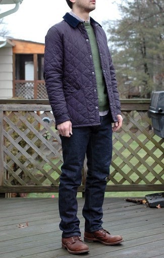 Comment porter une veste violette quand il fait frais