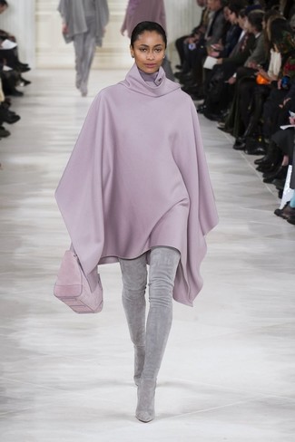 Comment porter un pull violet quand il fait chaud