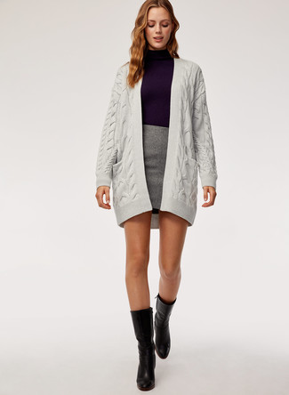 Comment porter un pull à col roulé violet