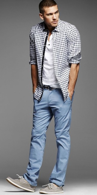 Comment porter une ceinture en toile blanche et noire