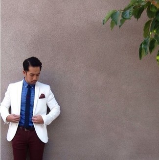 Comment porter un blazer blanc et bleu pour un style chic decontractés en été