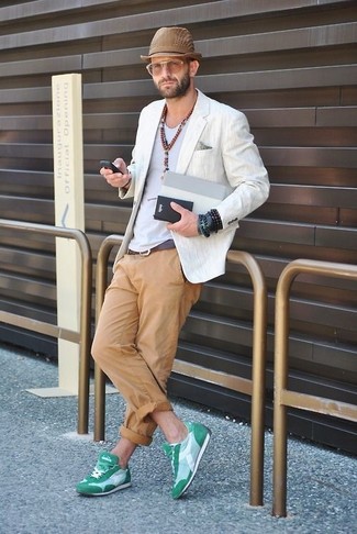 Comment porter un blazer blanc et bleu