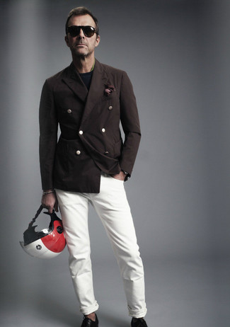 Un blazer à porter avec une chemise à manches longues blanc et vert