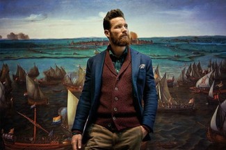 Un blazer à porter avec une chemise à manches longues blanc et vert