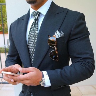 Comment porter une chemise de ville blanc et bleu marine