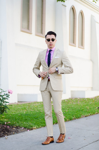 Comment porter une chemise de ville en vichy blanc et rose