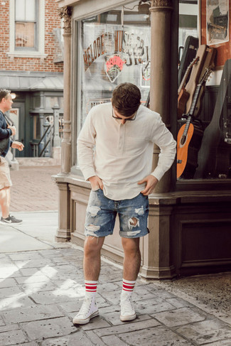 Comment porter des chaussettes blanc et rouge
