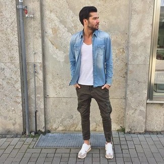 Comment porter des chaussures de sport blanches