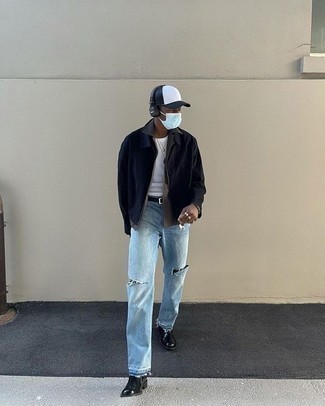 Comment porter une casquette de base-ball blanche pour un style decontractés en automne