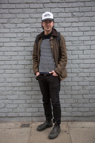 Comment porter une casquette de base-ball blanche pour un style chic decontractés en automne