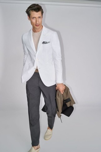 Comment porter un blazer blanc au printemps