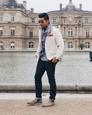 Comment porter un blazer blanc au printemps