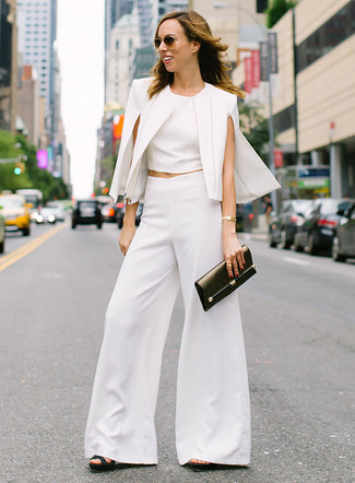 Comment porter un blazer façon cape blanc