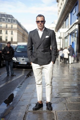 Comment porter une pochette de costume en coton blanche