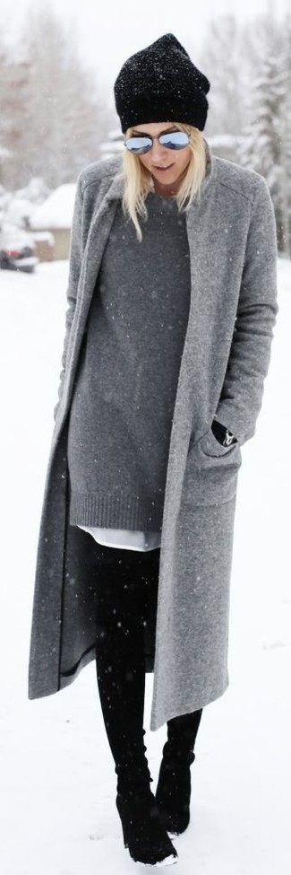 Comment porter une robe blanche avec des bottes noires