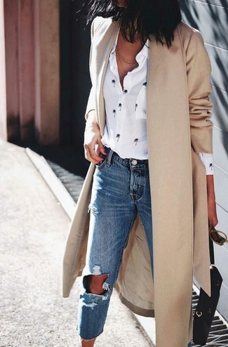 Comment porter une chemise de ville brodée blanche