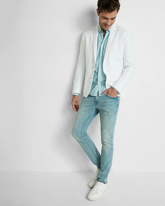 Comment porter une veste blanche pour un style chic decontractés