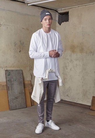 Comment porter une veste blanche quand il fait chaud à l'adolescence