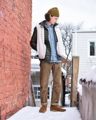 Comment porter une veste blanche pour un style chic decontractés quand il fait frais