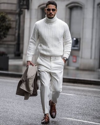 Comment porter un pull en tricot blanc pour un style elégantes