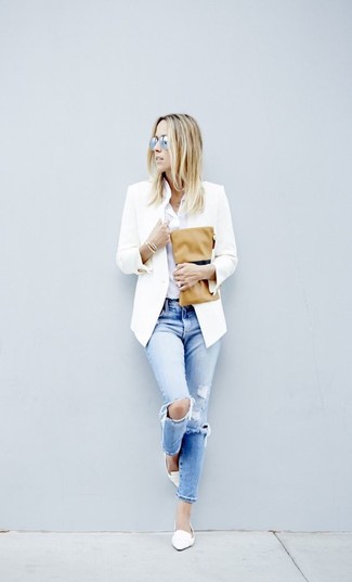 Comment porter des slippers en cuir blancs