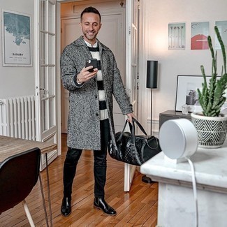Comment porter une chemise à manches longues blanche avec un pardessus à chevrons gris