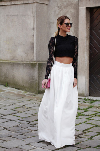 Comment porter une jupe longue blanche pour un style decontractés