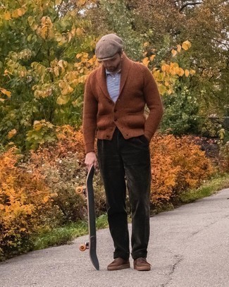 Des baskets basses à porter avec un polo blanc en automne