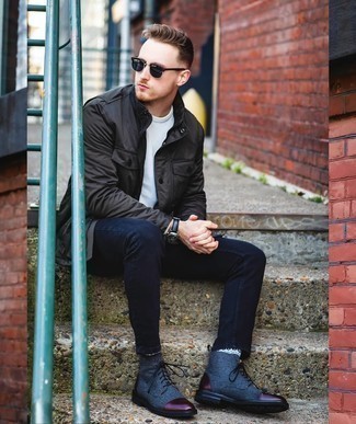 Comment porter des chaussettes imprimées blanches au printemps