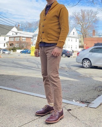 Comment porter des chaussettes imprimées blanches au printemps