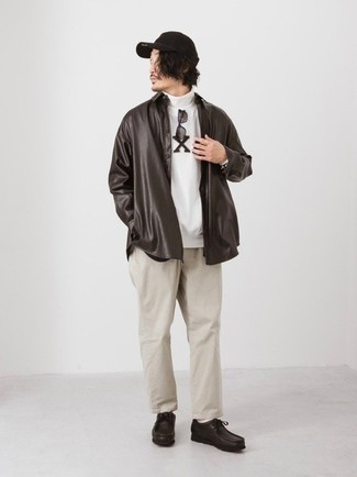 Comment porter un pull à col roulé imprimé blanc