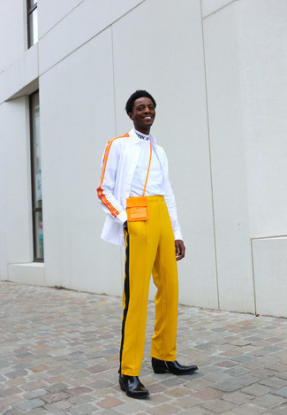 Comment porter un pull à col roulé imprimé blanc
