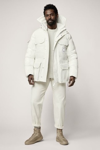 Comment porter une doudoune blanche au printemps