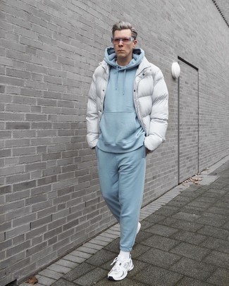 Comment porter une doudoune blanche au printemps