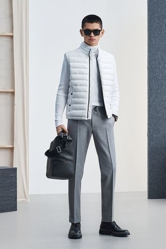 Comment porter une veste sans manches matelassée blanche
