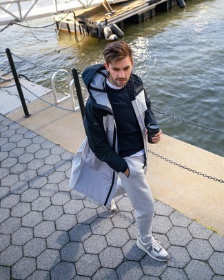Comment porter un imperméable blanc en automne