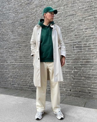 Comment porter un imperméable blanc au printemps