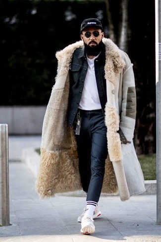 Comment porter des chaussettes blanches pour un style chic decontractés quand il fait froid