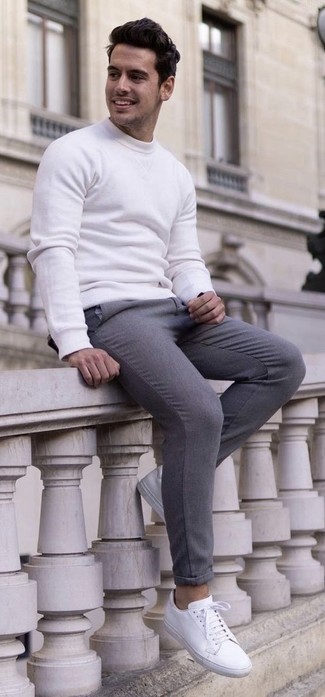 Comment porter un sweat-shirt blanc