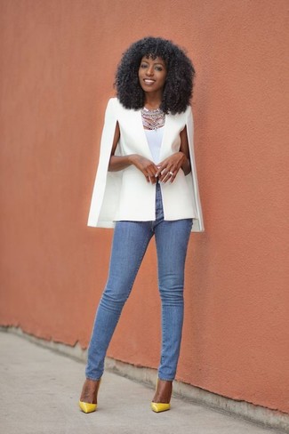 Comment porter un débardeur blanc pour un style chic decontractés