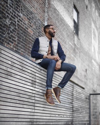 Comment porter une veste universitaire blanche pour un style decontractés