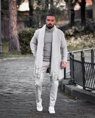 Comment porter un pull en laine au printemps à 30 ans