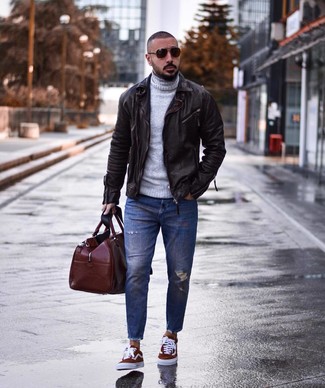 Comment porter un pull en laine pour un style relax quand il fait chaud