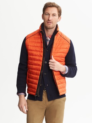 Comment porter une veste jaune quand il fait chaud